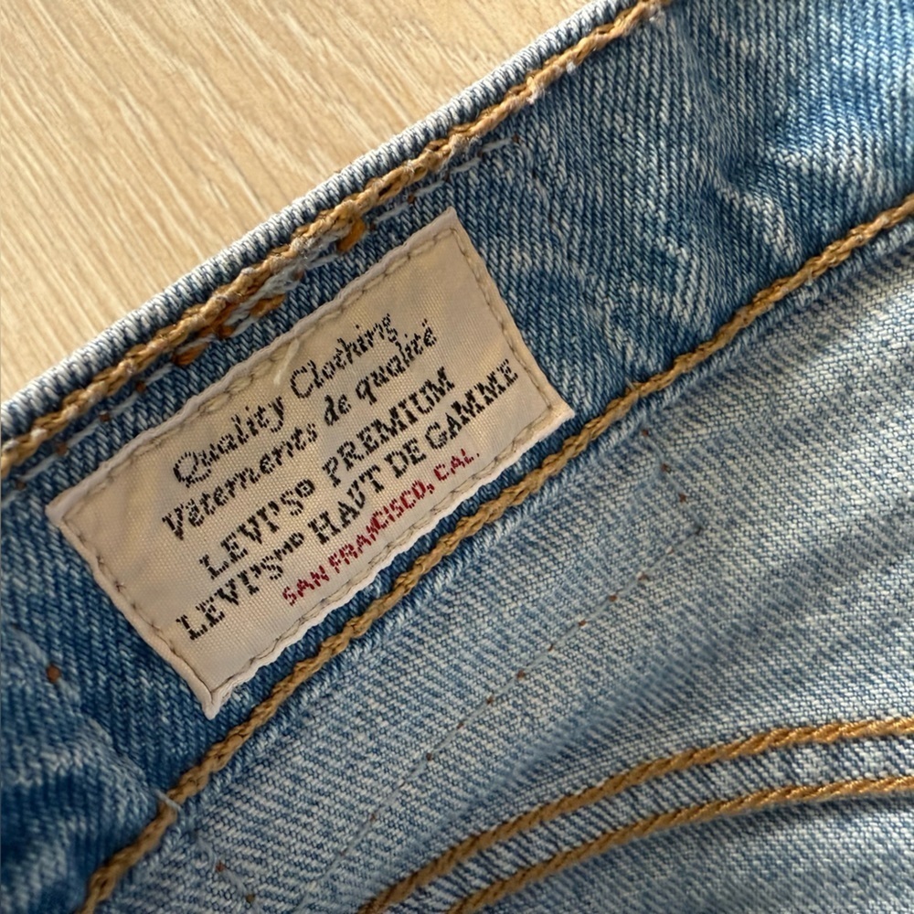 Levi's 501 High Rise 6” Jean Shorts Women’s Size 26 - Picture 7 of 14